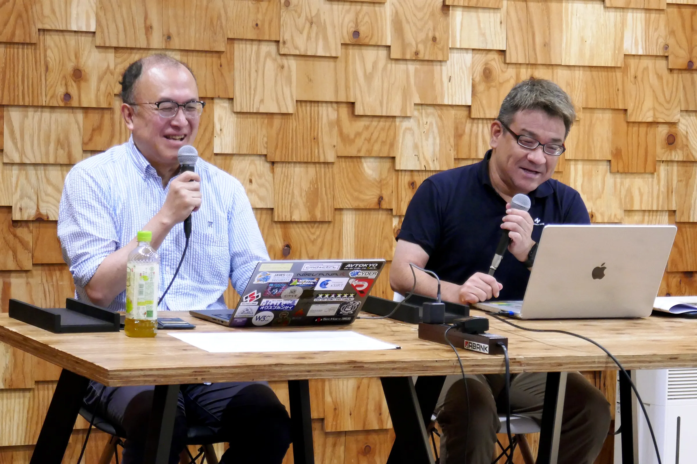 横山輝明トレーナーと園田道夫トレーナーの掛け合い